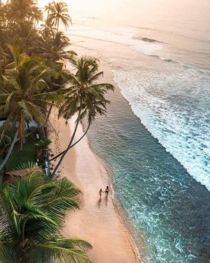 Oesis - Stylish Villa Steps From Historic Galle Fort Extérieur photo